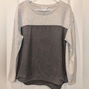 Liz Claiborne Colorblock Knit Top | Size M | Gray Long Sleeve